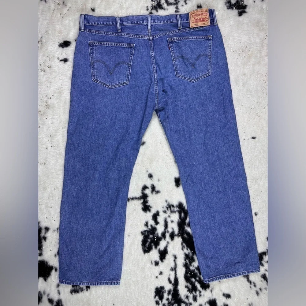 Levi’s Men’s 505 Medium Wash Straight Leg Denim Work Jeans Size 44